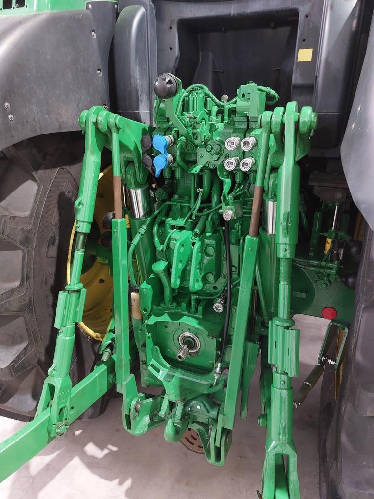 John Deere 6210R Tractors