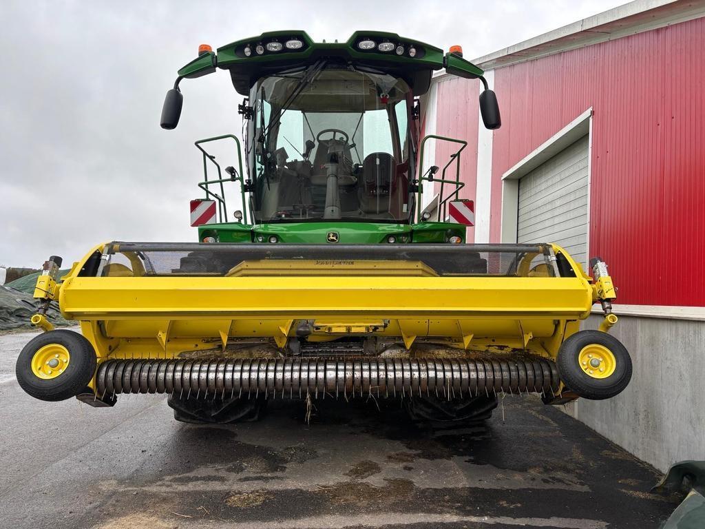 John Deere 8200 AJOSILPPURI Self-propelled foragers