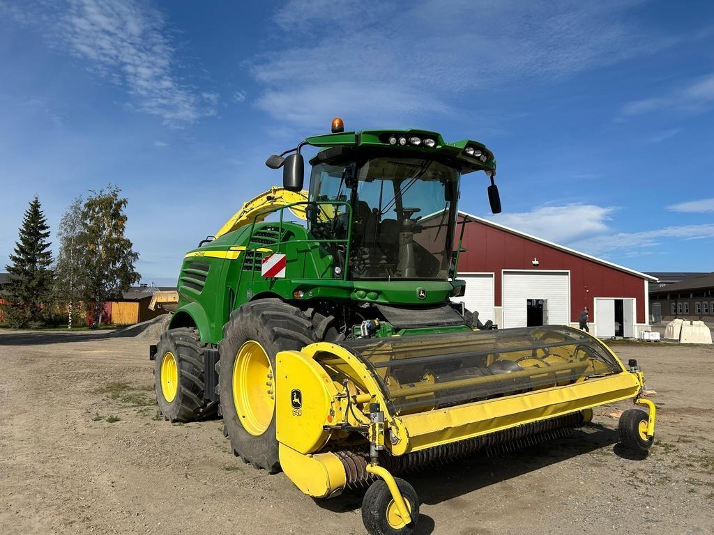 John Deere 8300 Trince semoventi