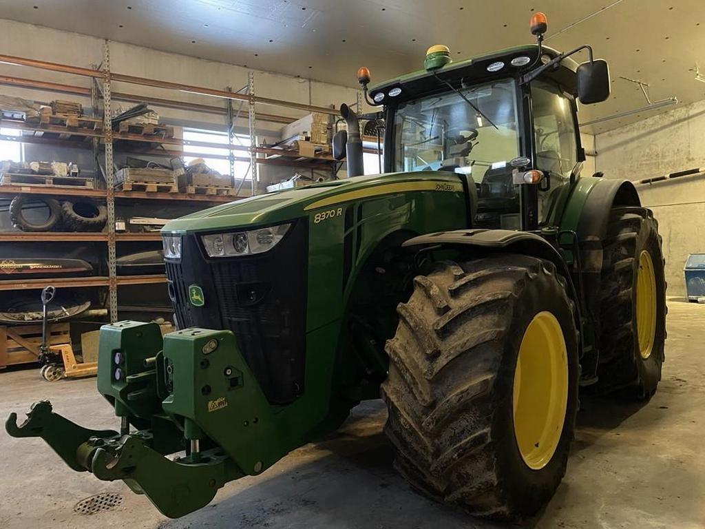 John Deere 8370R Traktoren