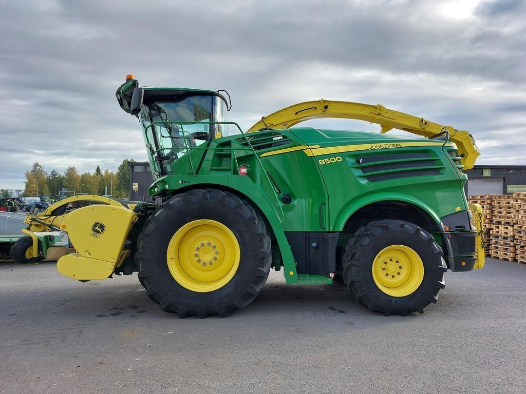 John Deere 8500 Trince semoventi