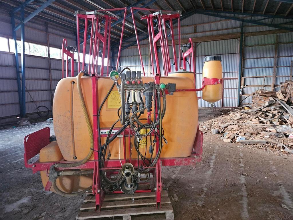 Junkkari 4/1300/16H ELEKTRO Self-propelled sprayers