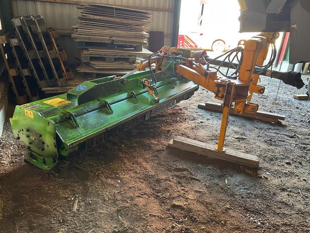  KESANTO-JA OLKIMURSKAIMET CABE 250 Pasture mowers and toppers
