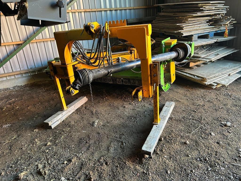  KESANTO-JA OLKIMURSKAIMET CABE 250 Pasture mowers and toppers