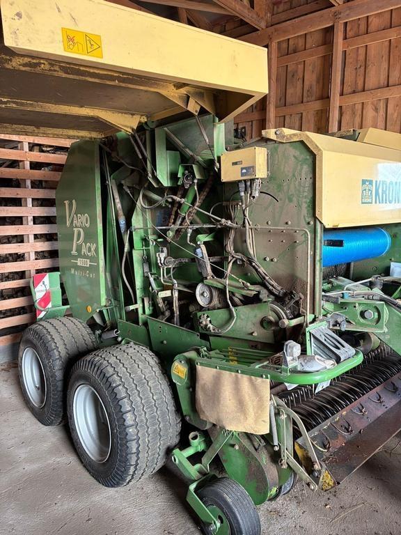Krone VARIO PACK 1500 Round balers