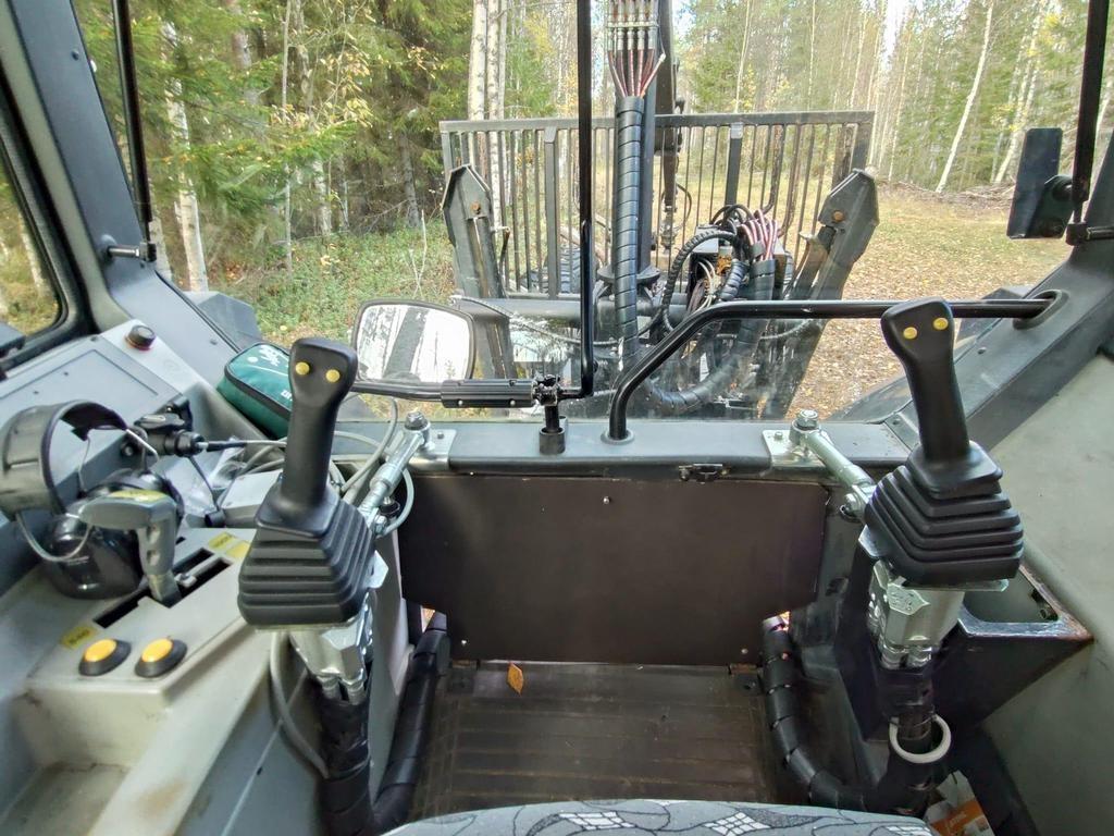 Kronos 4000 Cranes and loaders