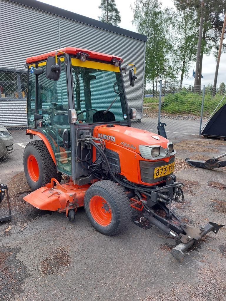 Kubota 2530B Compact tractors