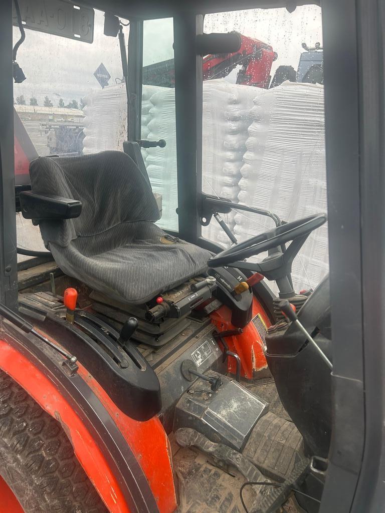 Kubota B2530 Compact tractors