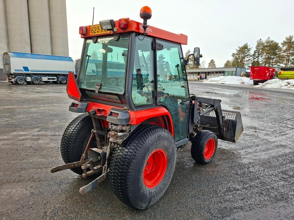 Kubota STV 32 Kleintraktoren