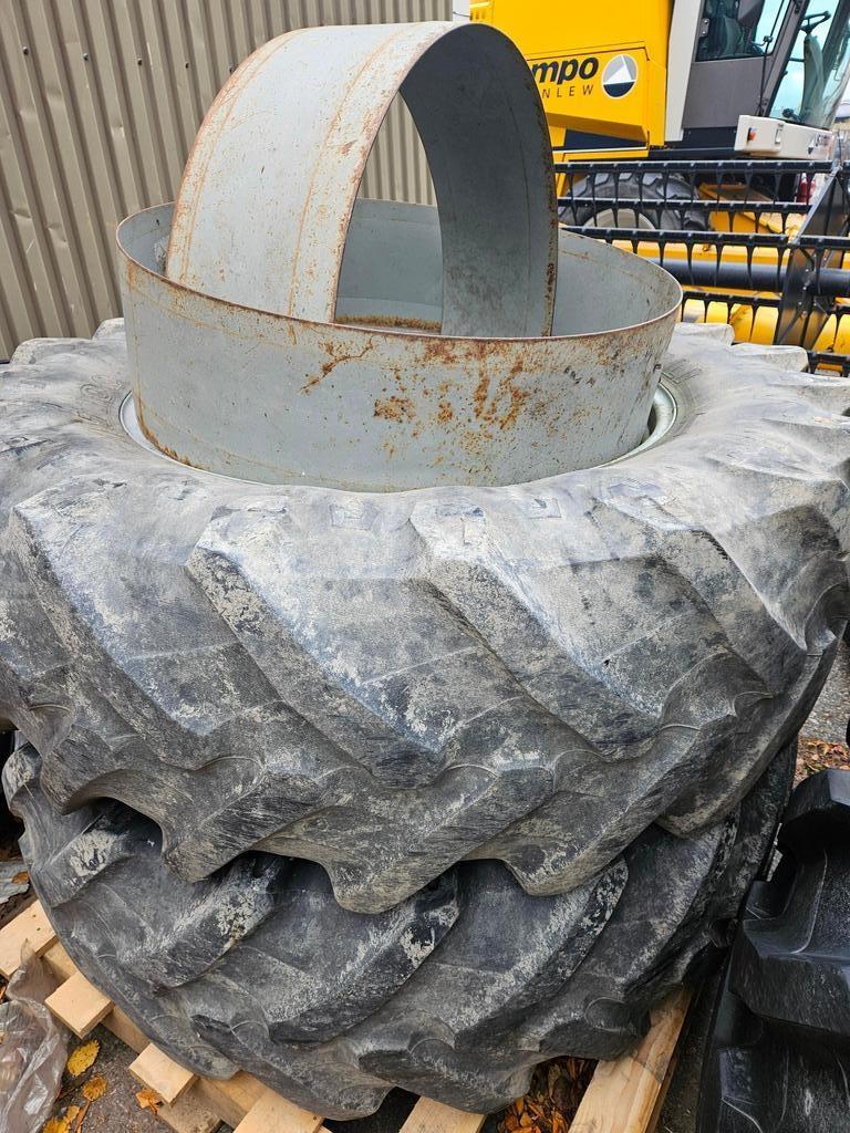  LEVIKEPYÖRÄT 520/70R38 RAJUVANTEIN Ruote doppie