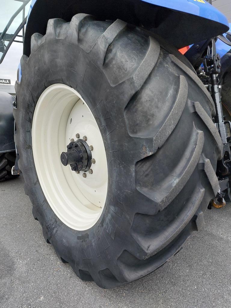 New Holland T8050 Tractores