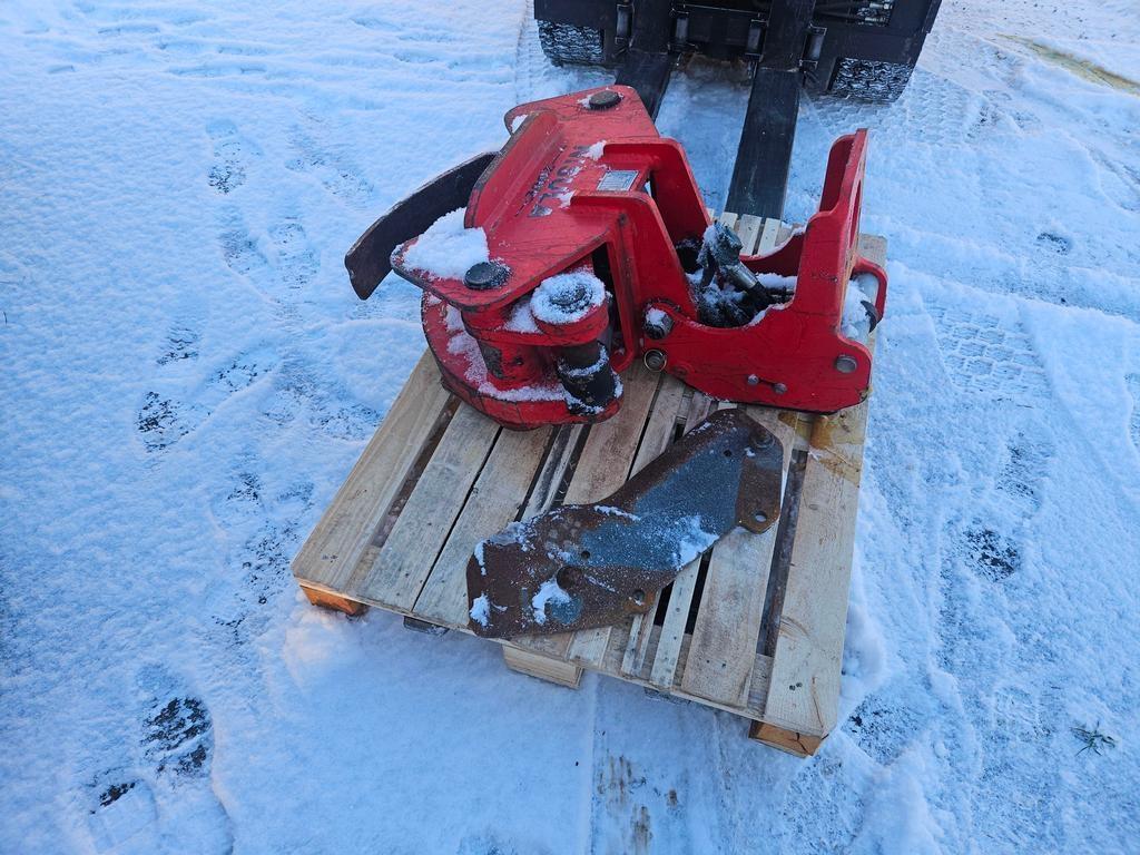 Nisula 200E Krane und Lader