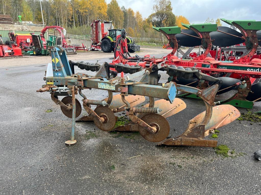 Överum BT387 Aratri reversibili