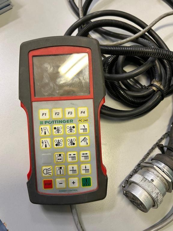 Pöttinger TOP 1403C Rakes and tedders