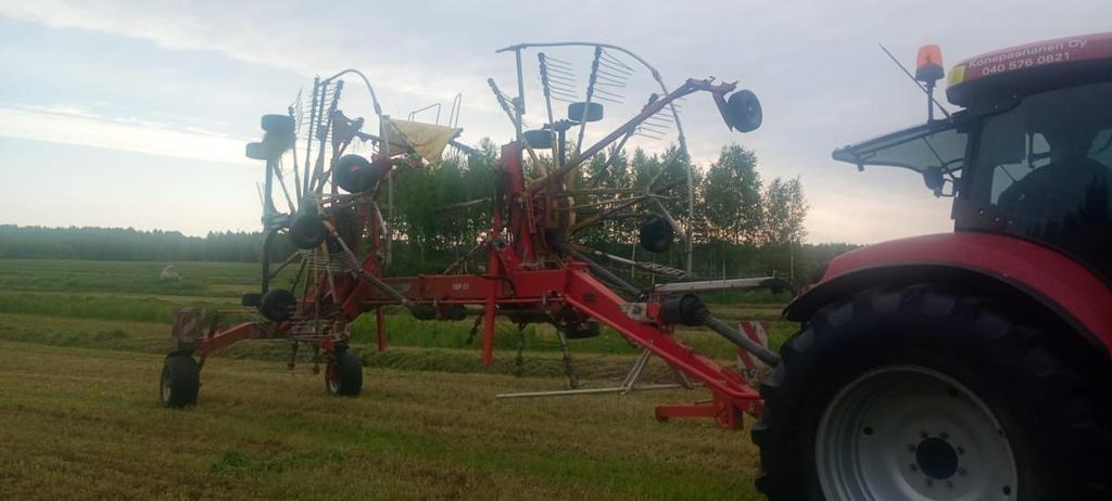 Pöttinger TOP 812 Kreiselheuer/-wender