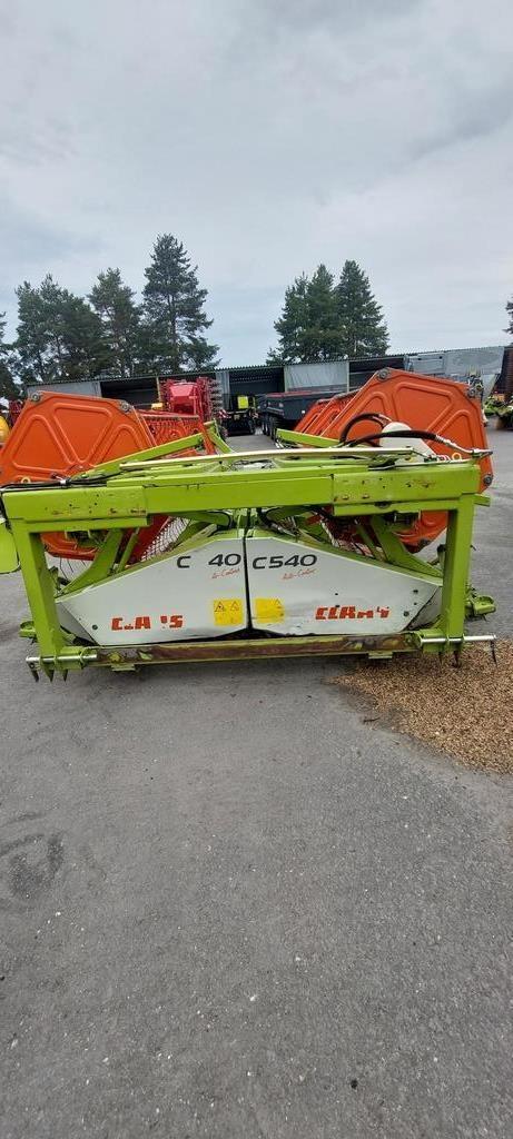  PUIMURIVARUSTEET CLAAS TAITT.PÖYTÄ C540 Accessori per mietitrebbiatrici