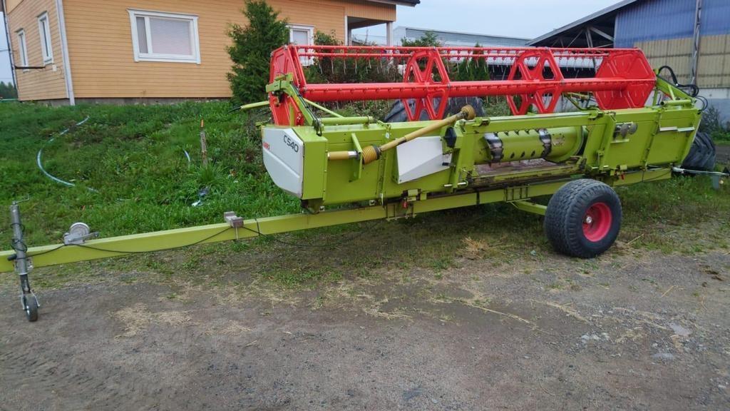  PUIMURIVARUSTEET CLAAS C560 PÖYTÄ+PÖYTÄVAU Accessori per mietitrebbiatrici