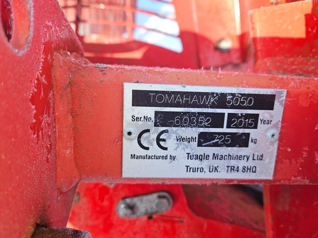  REHUNKÄSITTELY TOMAHAWK 505 Entnahme-/Verteilgeräte