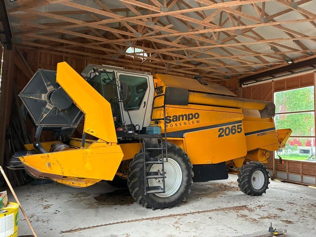 Sampo-Rosenlew 2065 HYDRO TURBO Combine harvesters