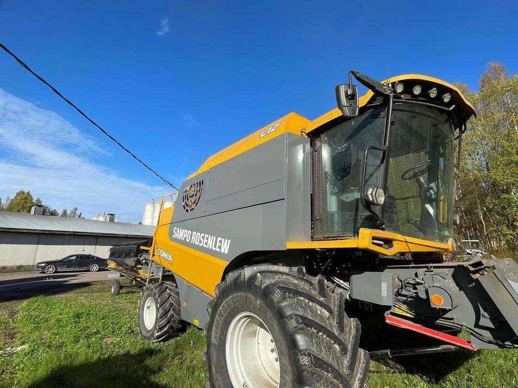 Sampo-Rosenlew COMIA C12 Combine harvesters