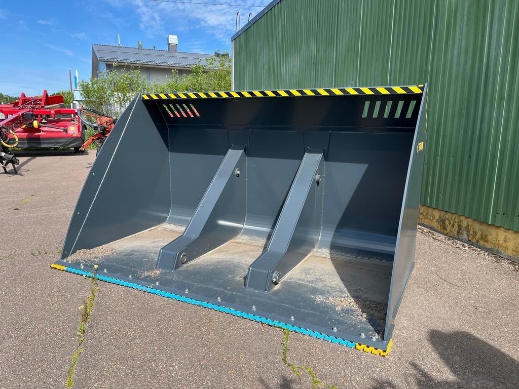 Stark HTB 6000 KIPPIKAUHA Sonstige Landmaschinen