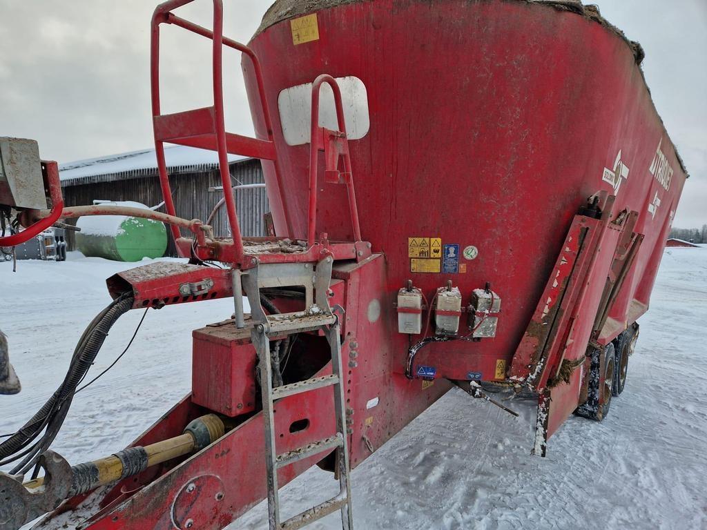 Trioliet SOLOMIX 3 2700LZK-T Mixer feeders