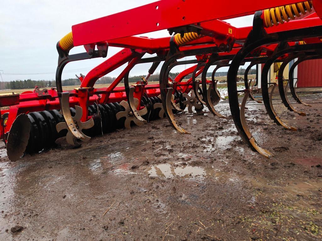 Väderstad CULTUS 400 Grubber