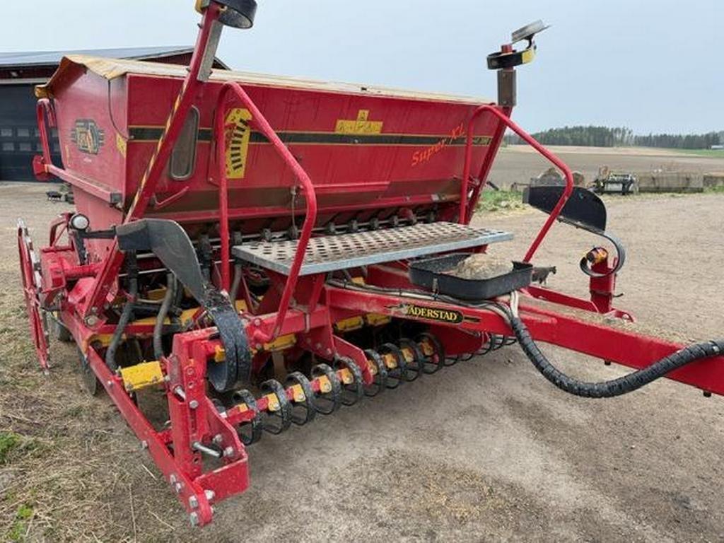 Väderstad RAPID 300C Combination drills