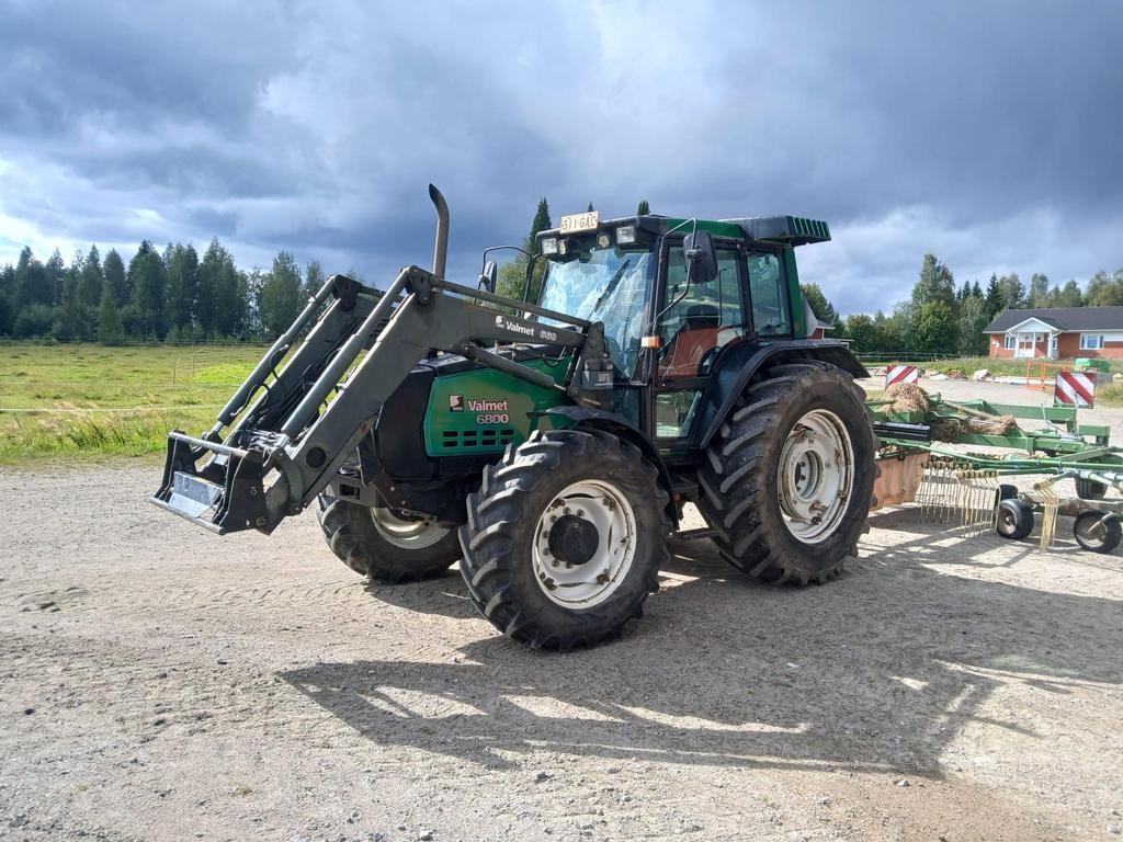 Valmet 6800 Tractors