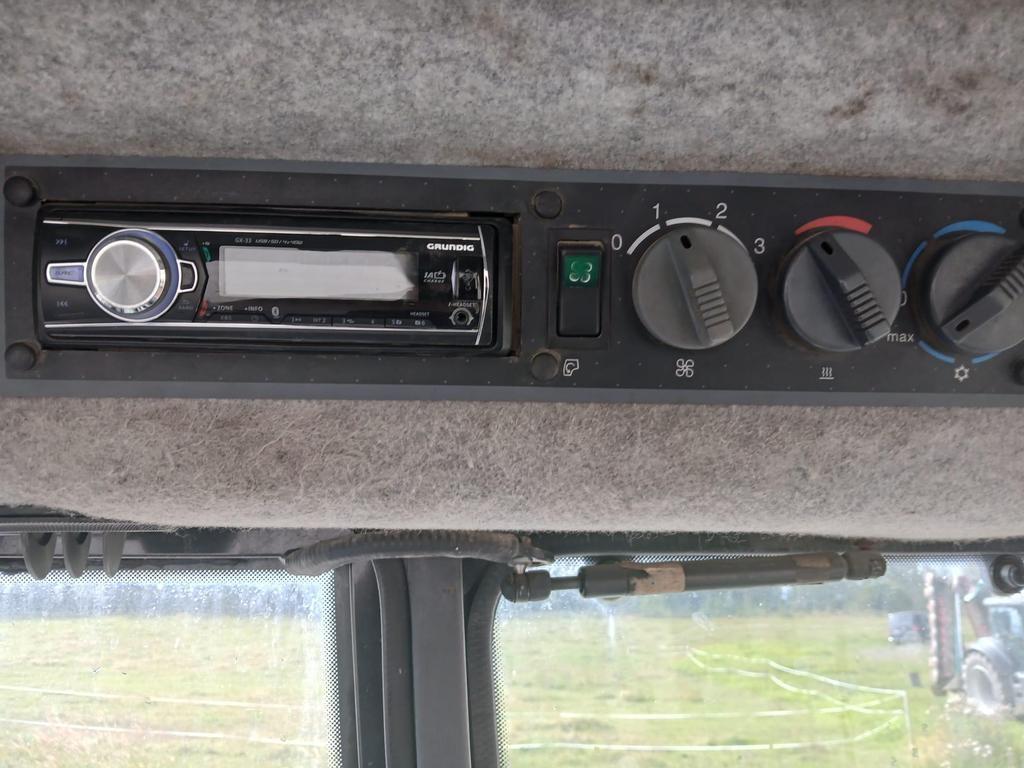 Valmet 6800 Tractors