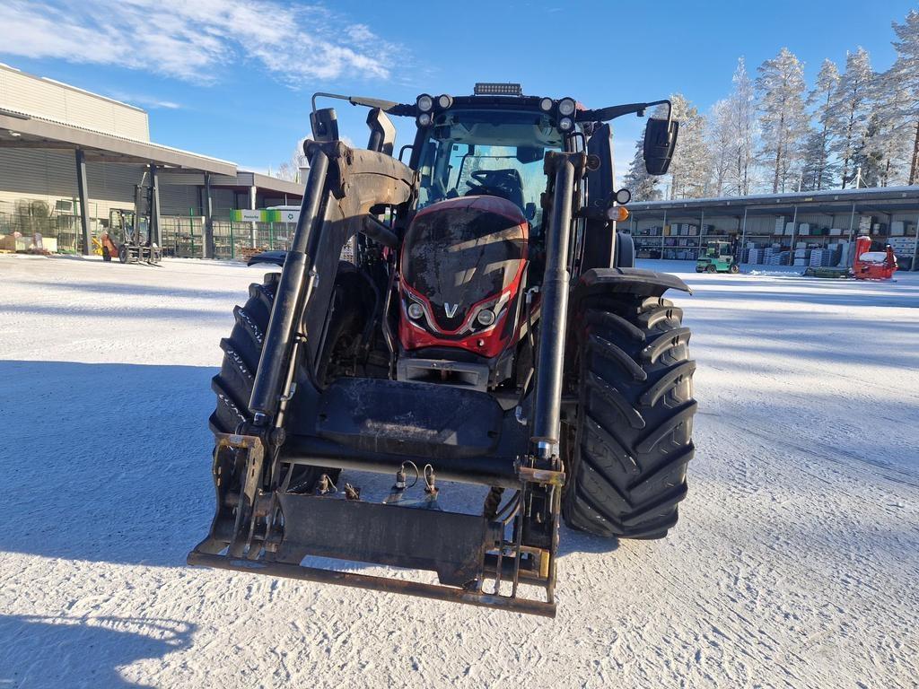 Valtra 175N DIRECT + Q5 EK Tractors