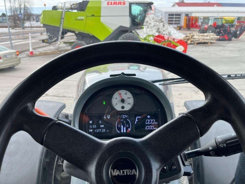 Valtra S274 Traktoren