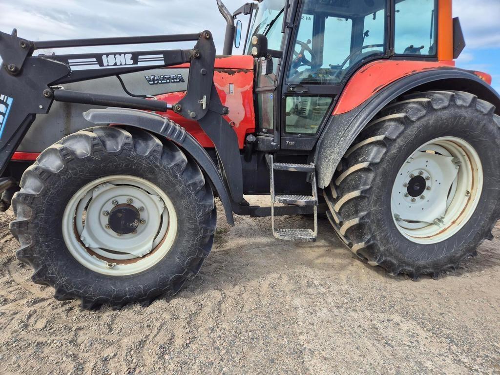 Valtra T130 CLASSIC Trattori