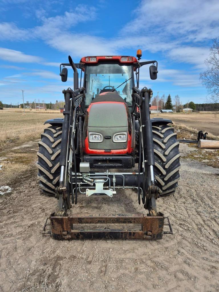 Valtra T130 CLASSIC Trattori