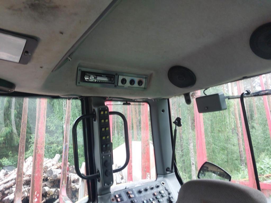 Valtra T171 ADVANCE + ÅLÖ 75 Trattori