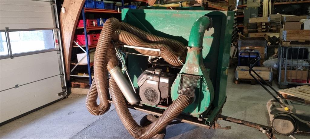 Stama ST MS-15 LØVSUGER M. BENZIN MOTOR Fejemaskiner