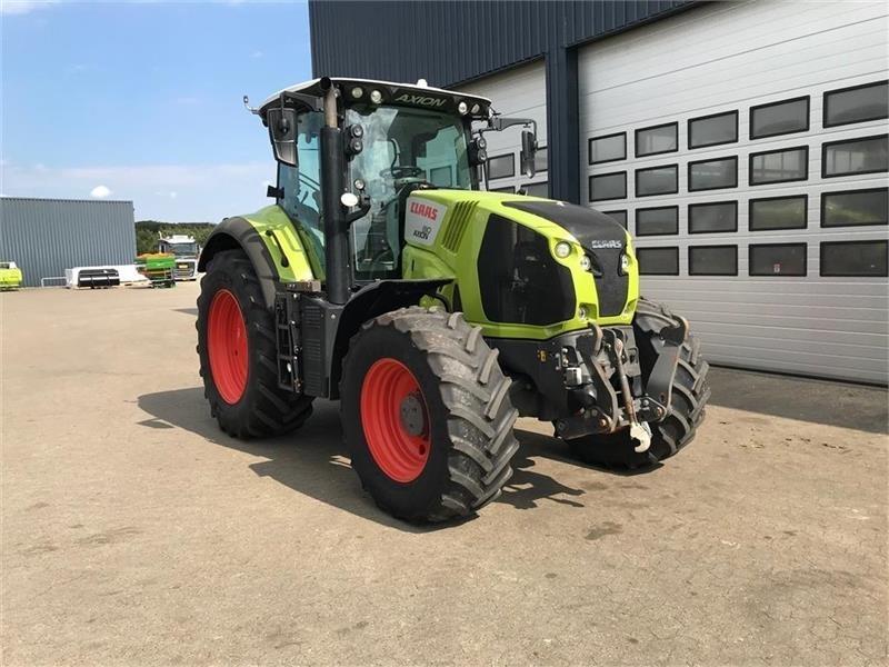 CLAAS Axion 810 Trattori