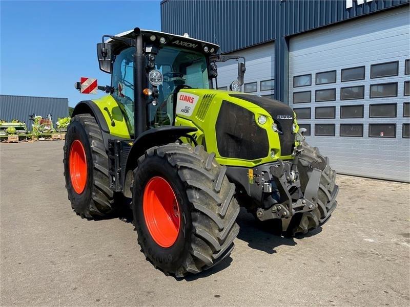 CLAAS AXION 830 CIS + Med Front PTO Trattori