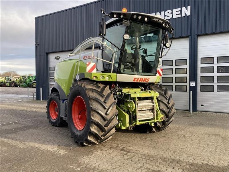 CLAAS JAGUAR 950. 502 model Self-propelled foragers