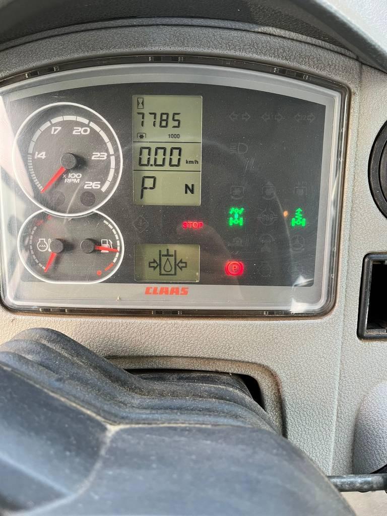 CLAAS AXION 850 CEBIS Traktoren