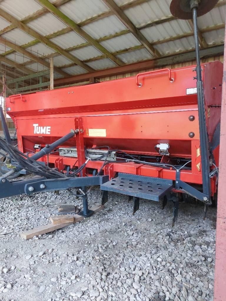 Tume JC 3000 Seminatrici combinate