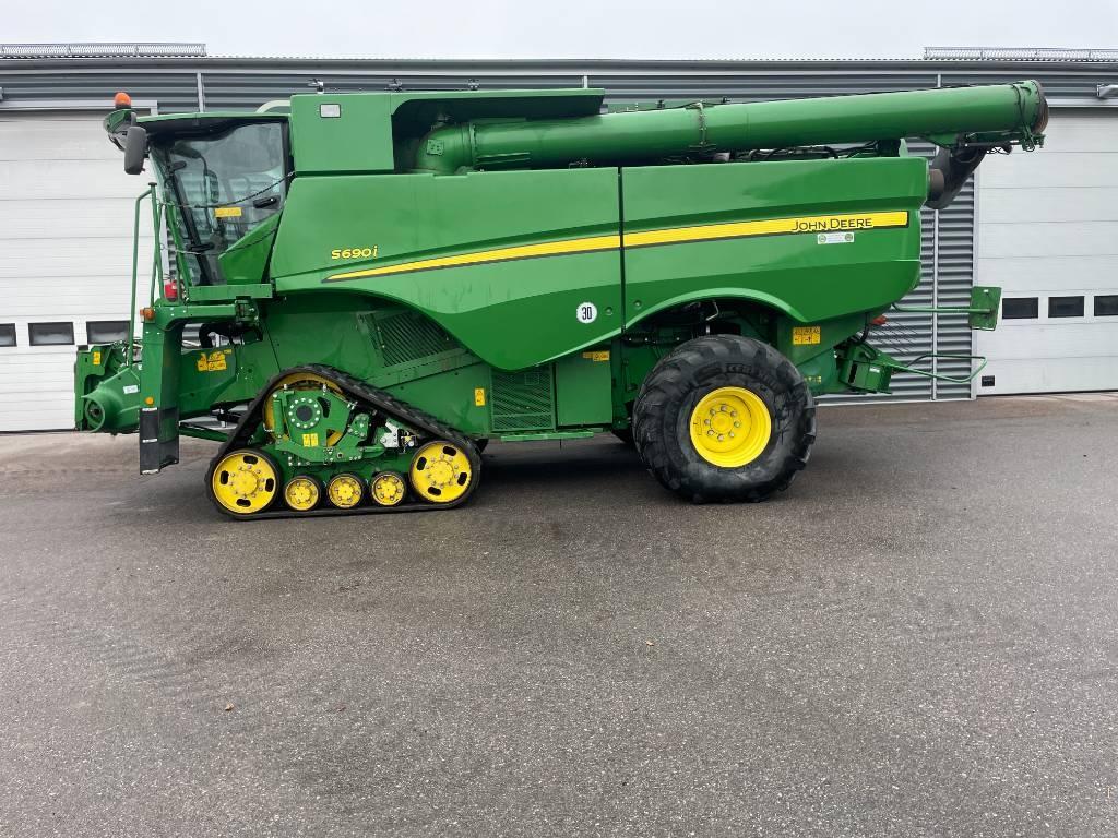 John Deere S 690 i Skördetröskor
