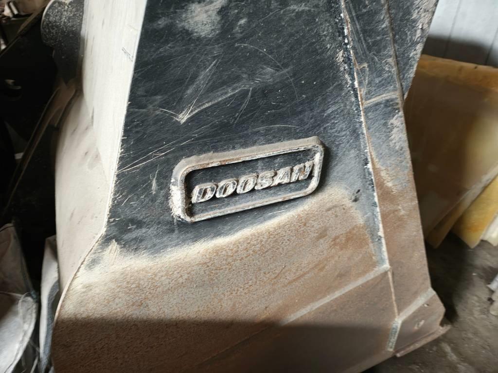 Doosan DL 320-7 Ładowarki kołowe