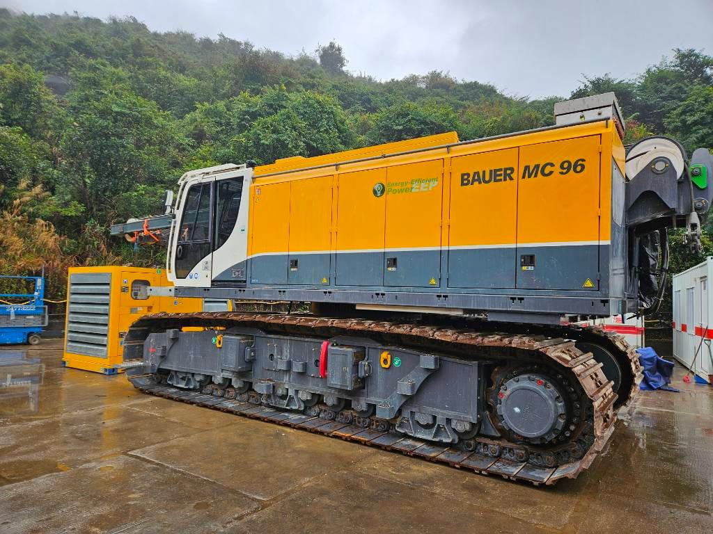 Bauer Seilbagger/Crane eMC 96 - electric driven Seilbagger & Schlitzwandtechnik