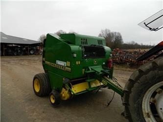 John Deere 575 Rituļu preses