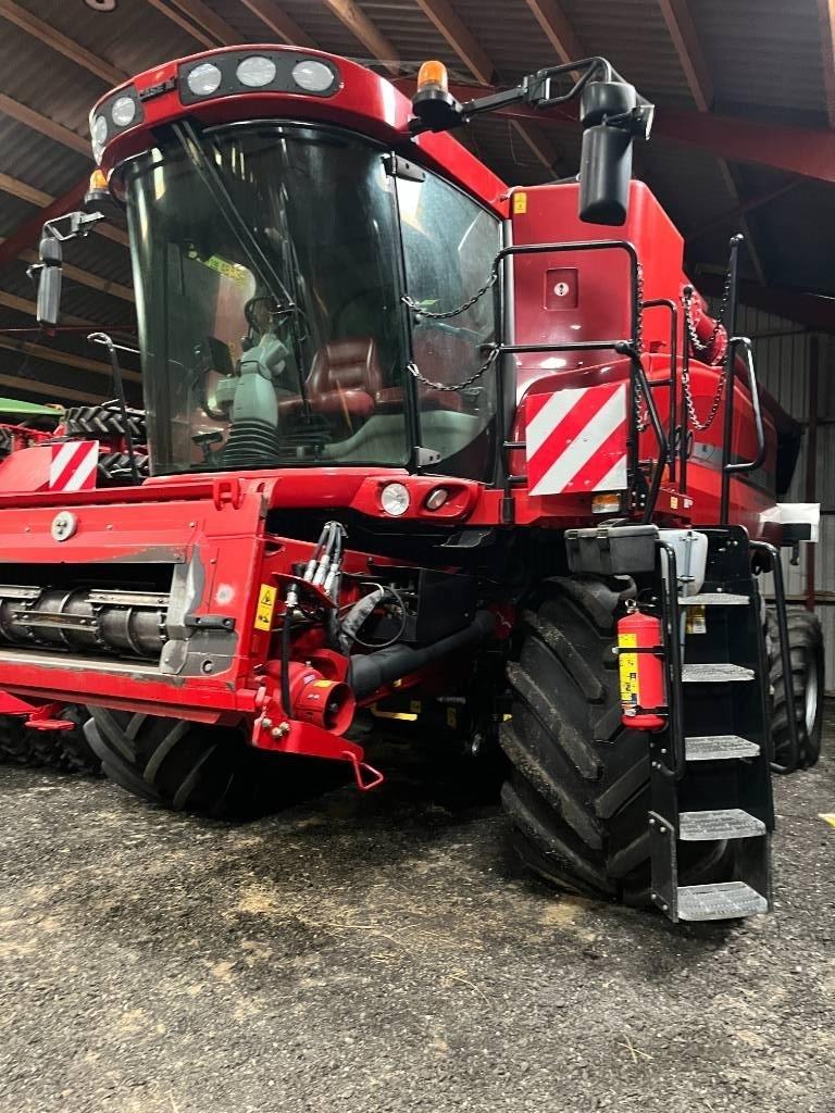 Case IH Axial Flow 9230 Mietitrebbiatrici