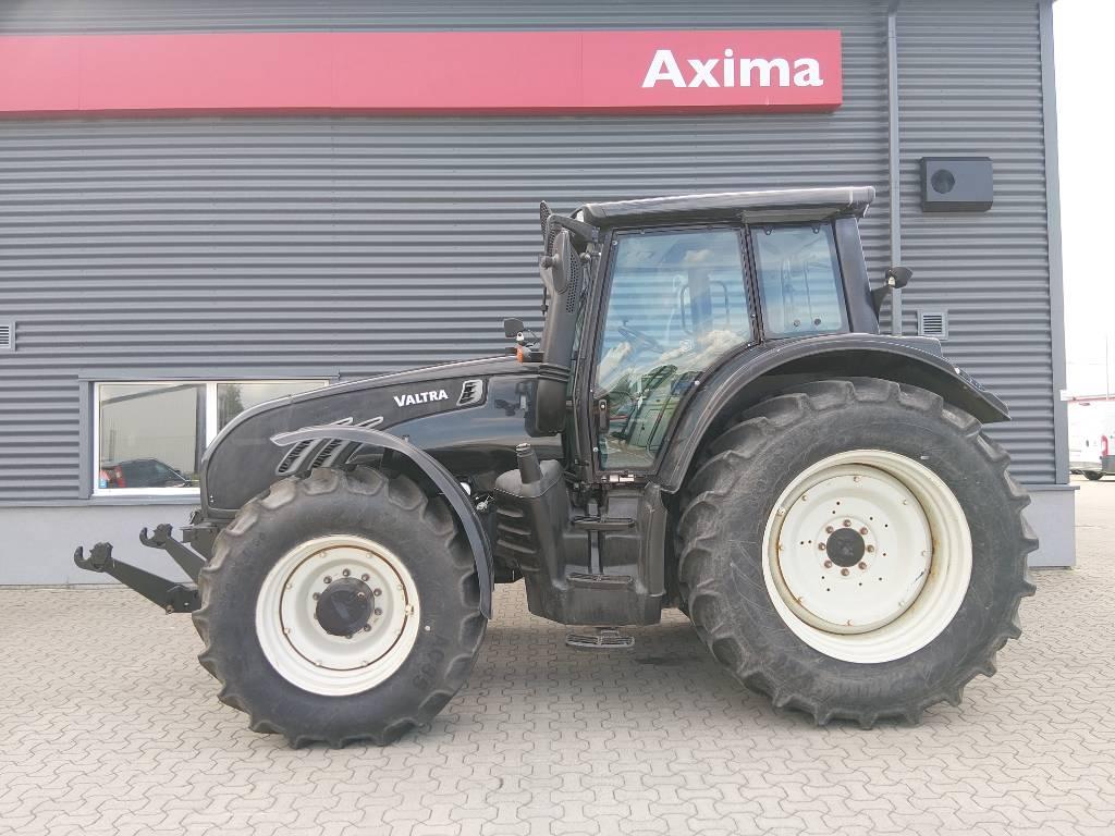 Valtra T162 Versu Traktorer