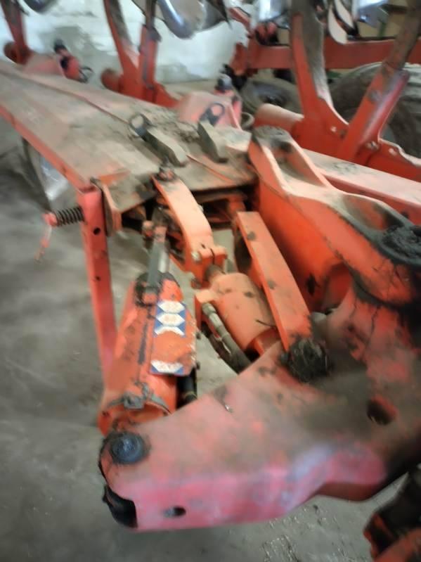 Kuhn Vari-Master 5 furet 152 NSH Arados reversibles suspendidos
