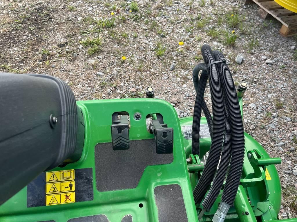 John Deere 7400 A TerrainCut Åkgräsklippare