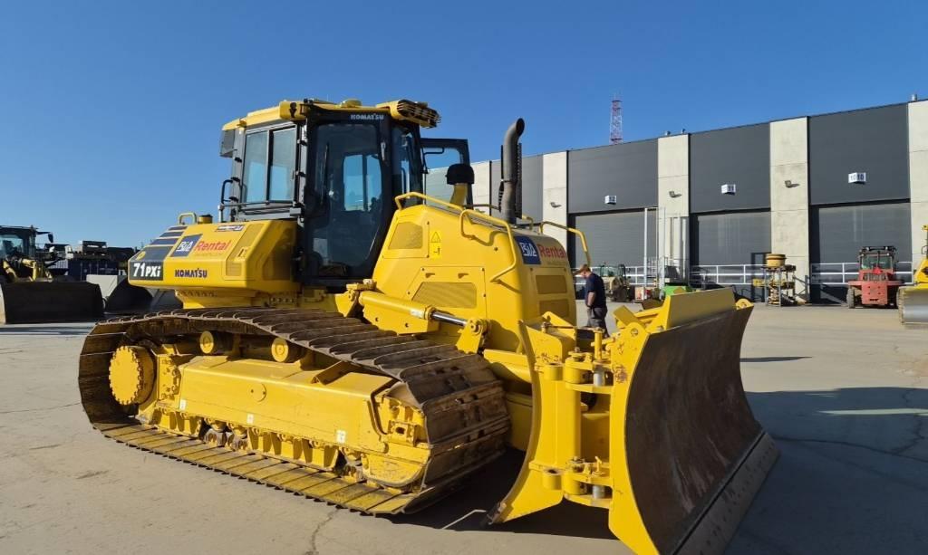 Komatsu D71PXI-24E0 Crawler dozers